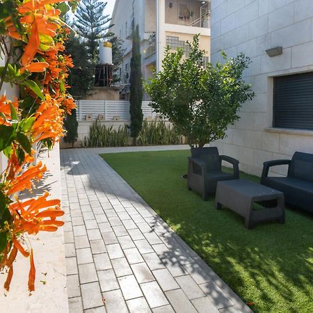 Balfour Sea View City Center Nahariya Bagian luar foto