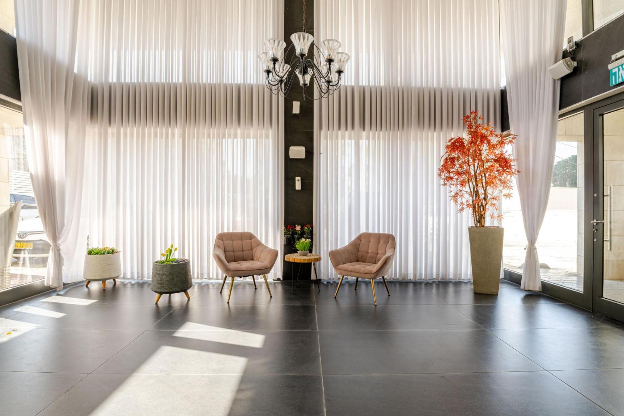 Balfour Sea View City Center Nahariya Bagian luar foto