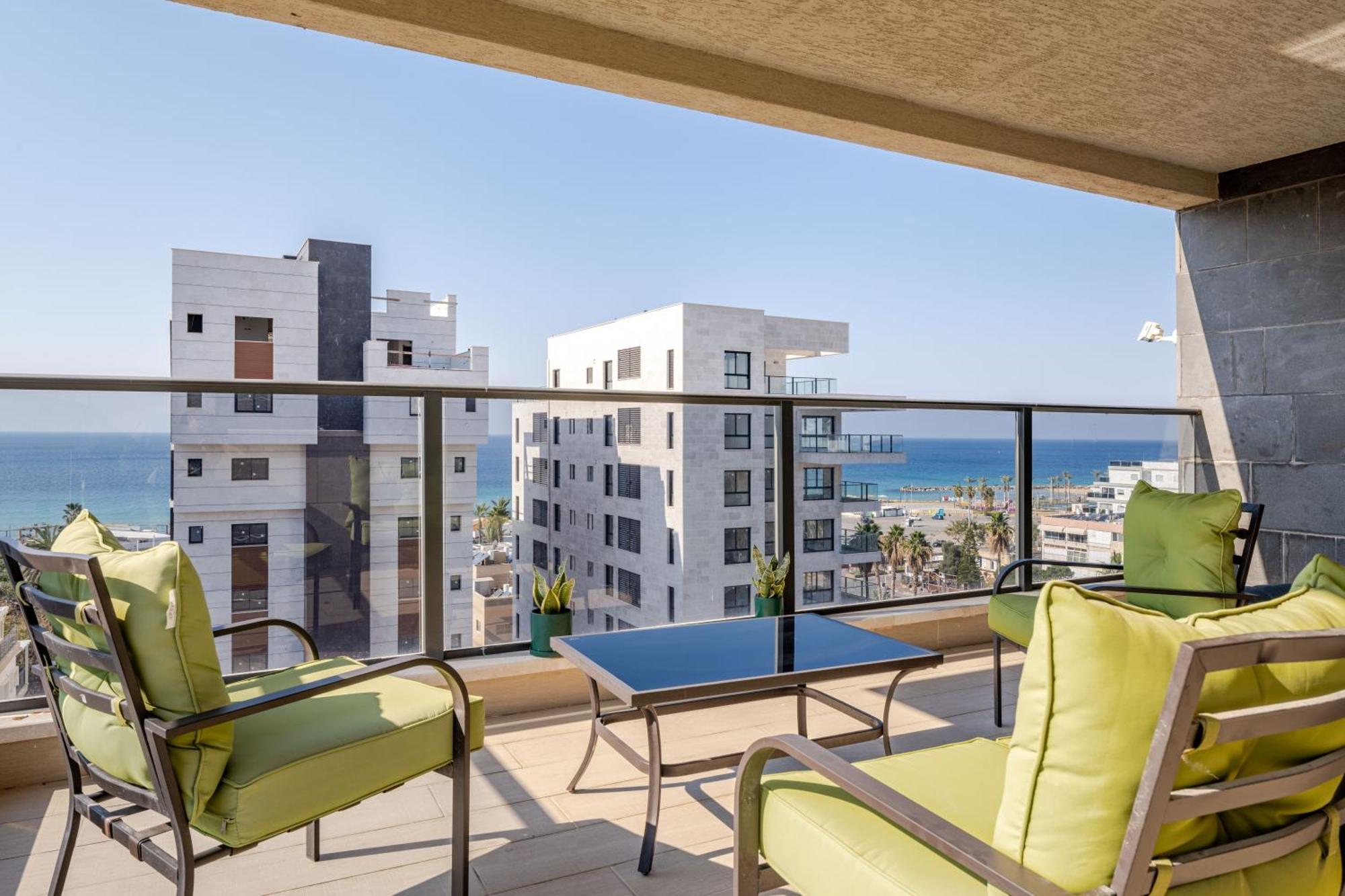 Balfour Sea View City Center Nahariya Bagian luar foto