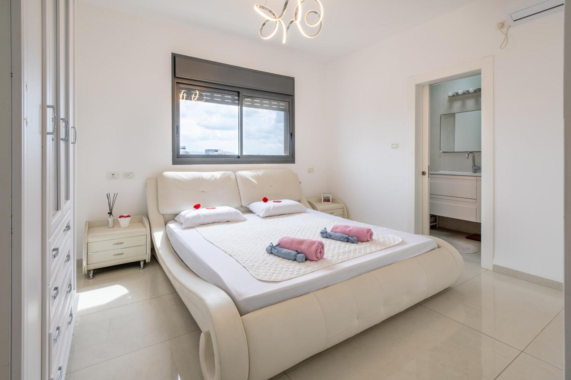 Balfour Sea View City Center Nahariya Bagian luar foto