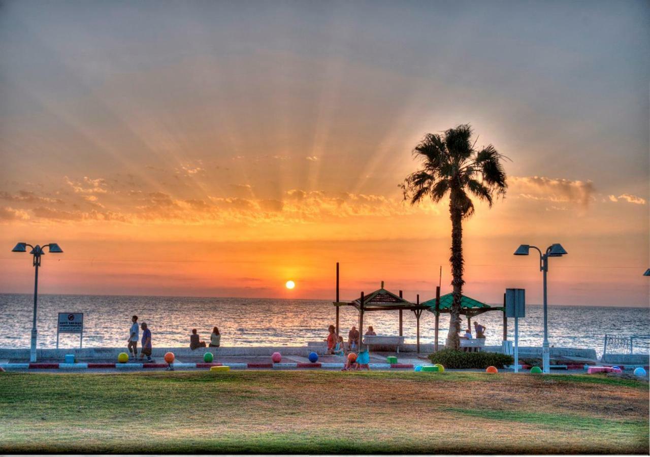 Balfour Sea View City Center Nahariya Bagian luar foto
