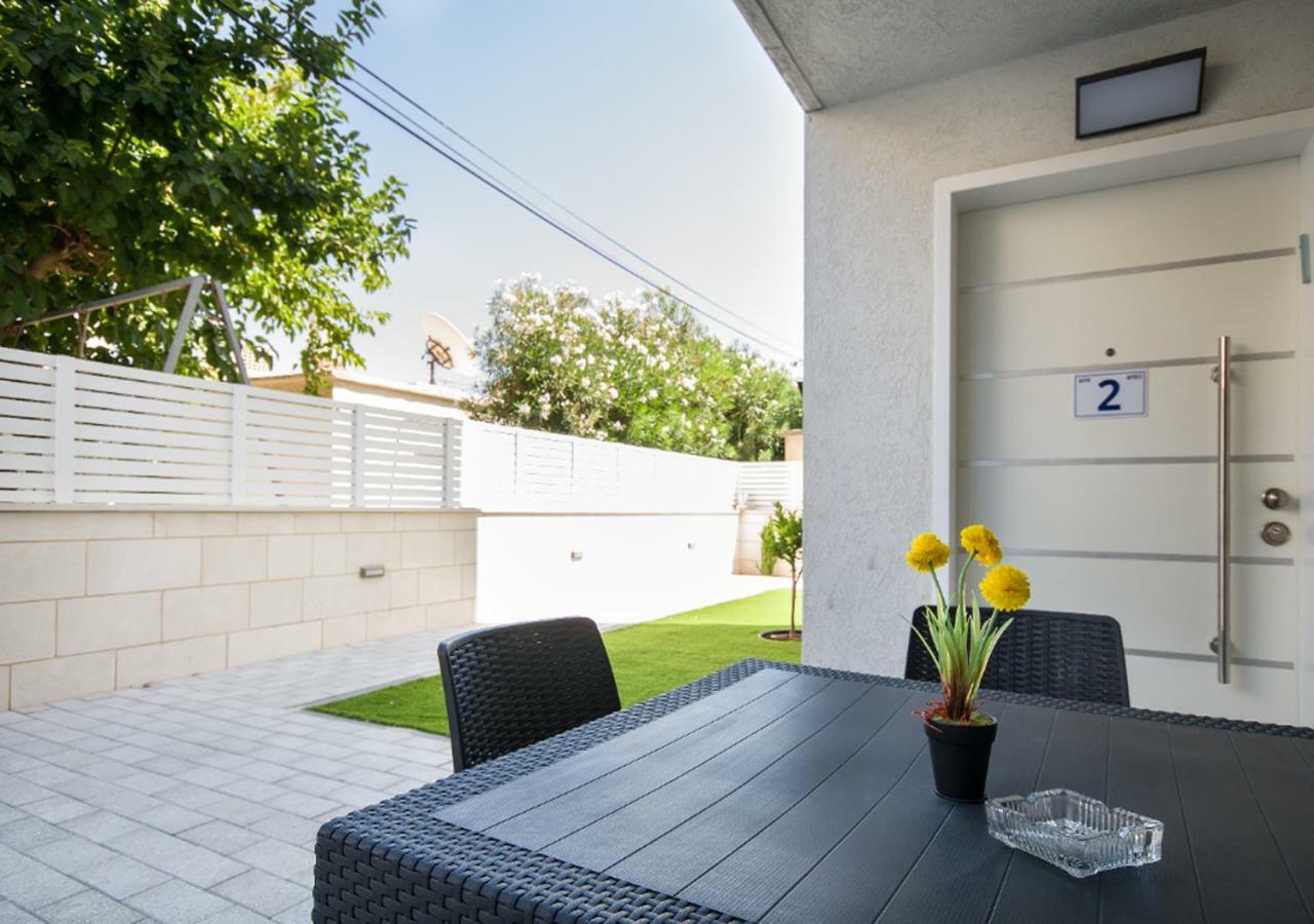 Balfour Sea View City Center Nahariya Bagian luar foto