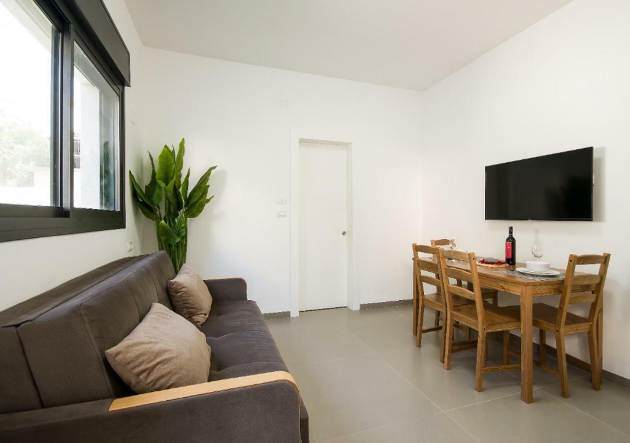 Balfour Sea View City Center Nahariya Bagian luar foto