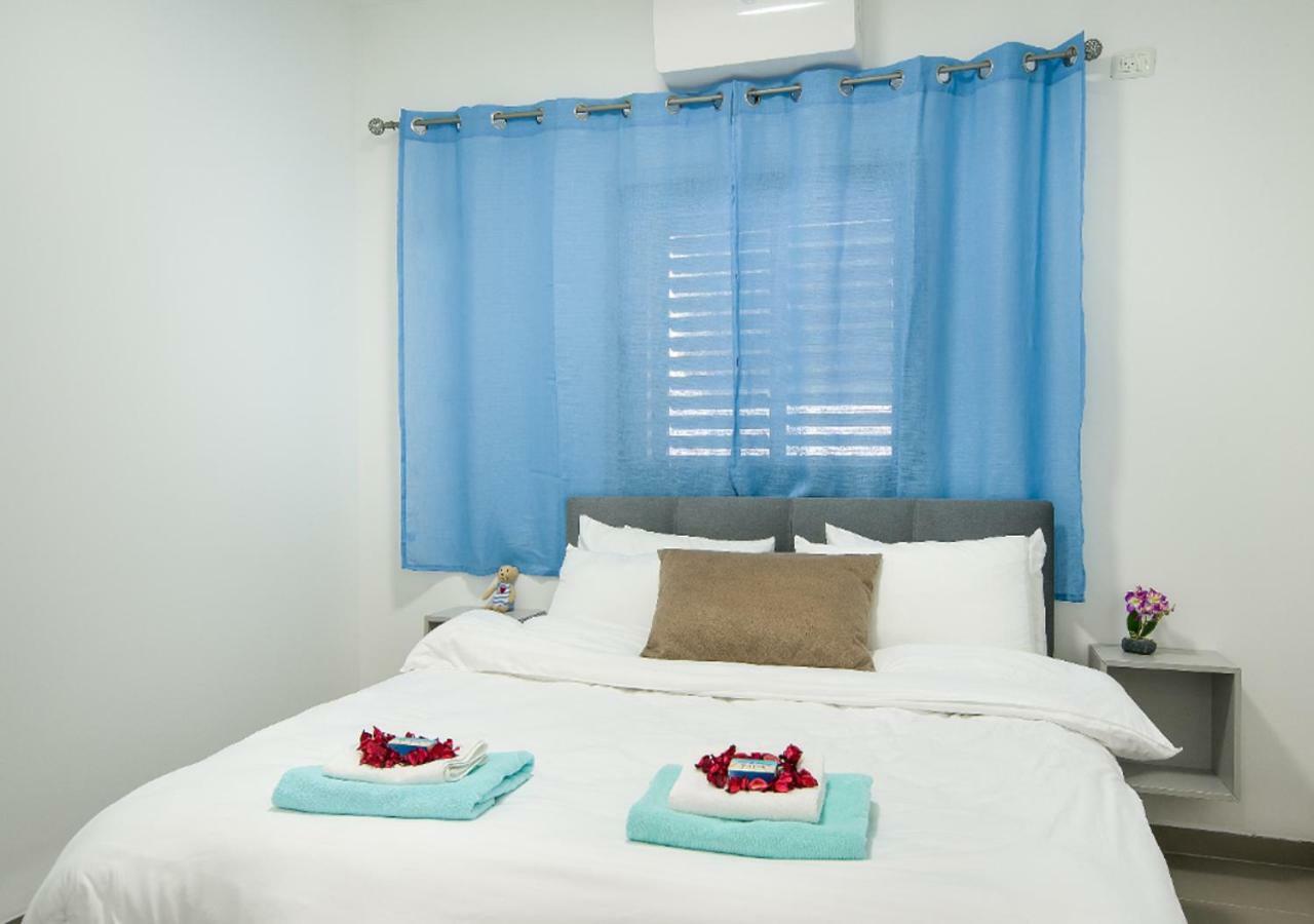 Balfour Sea View City Center Nahariya Bagian luar foto