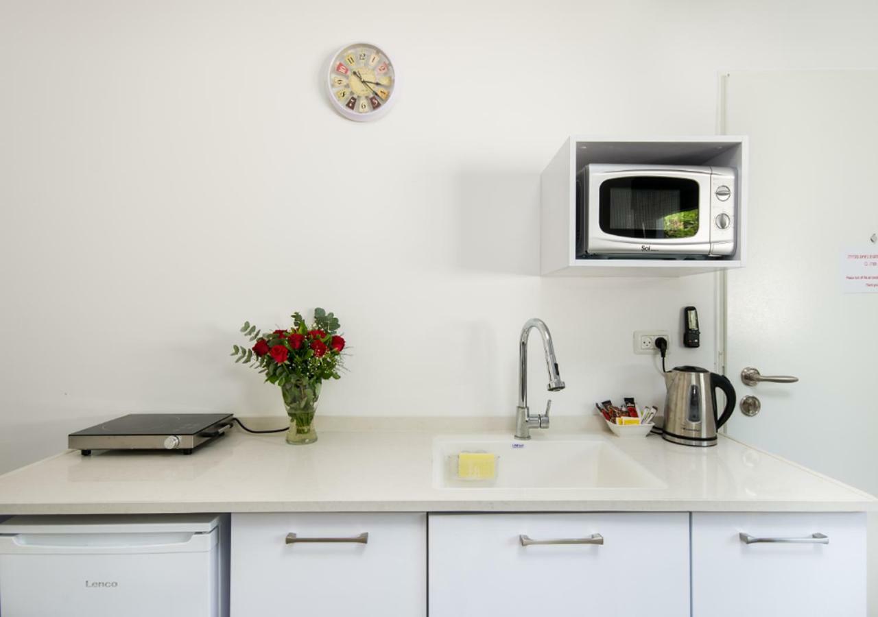 Balfour Sea View City Center Nahariya Bagian luar foto
